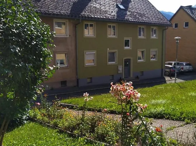 Four Season Irene Apartman *