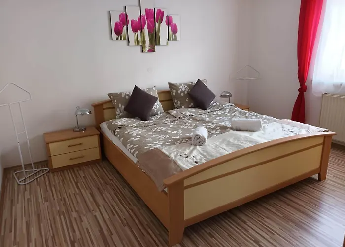 Апартаменты Four Season Irene *